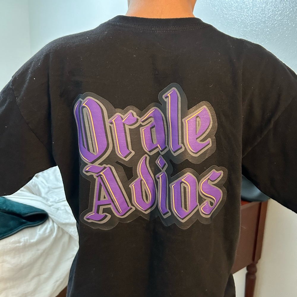 Gildan T shirt Orale Adios (Pray to God)